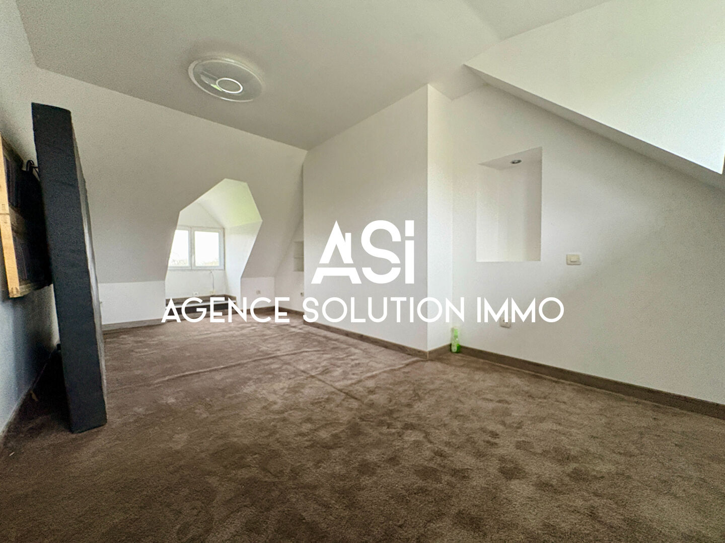 Maison en pierres de 109m² 5 pièce(s) + dépendances sur terrain de plus de 8880 m² VAUTORTE