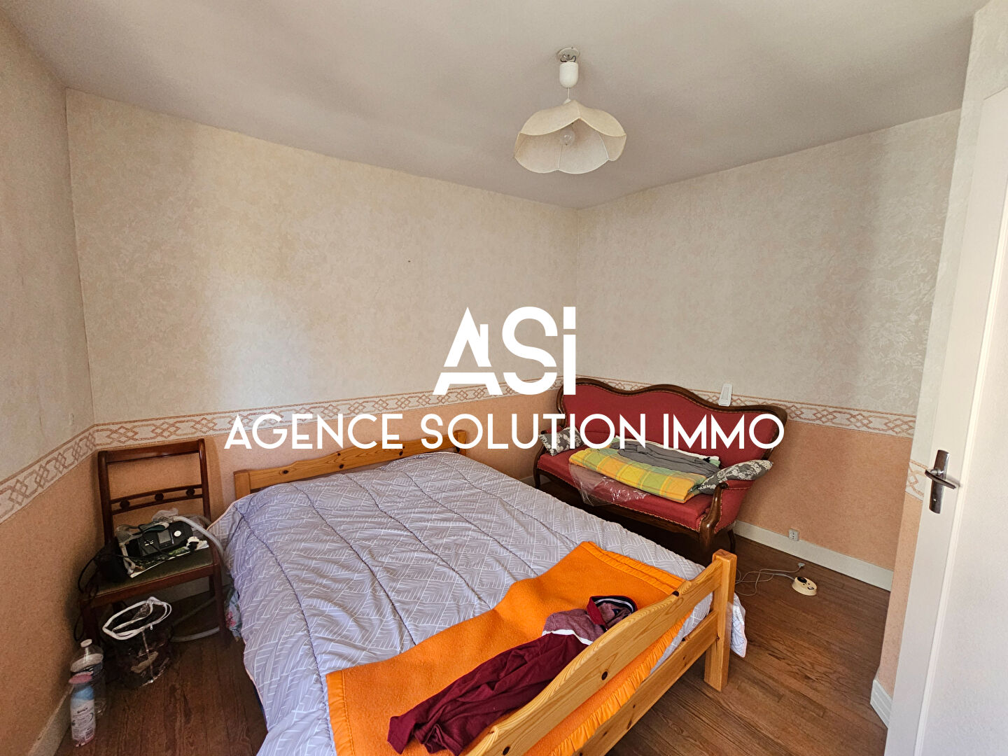 MAISON AVEC DÉPENDANCES IDÉALES POUR ARTISANS