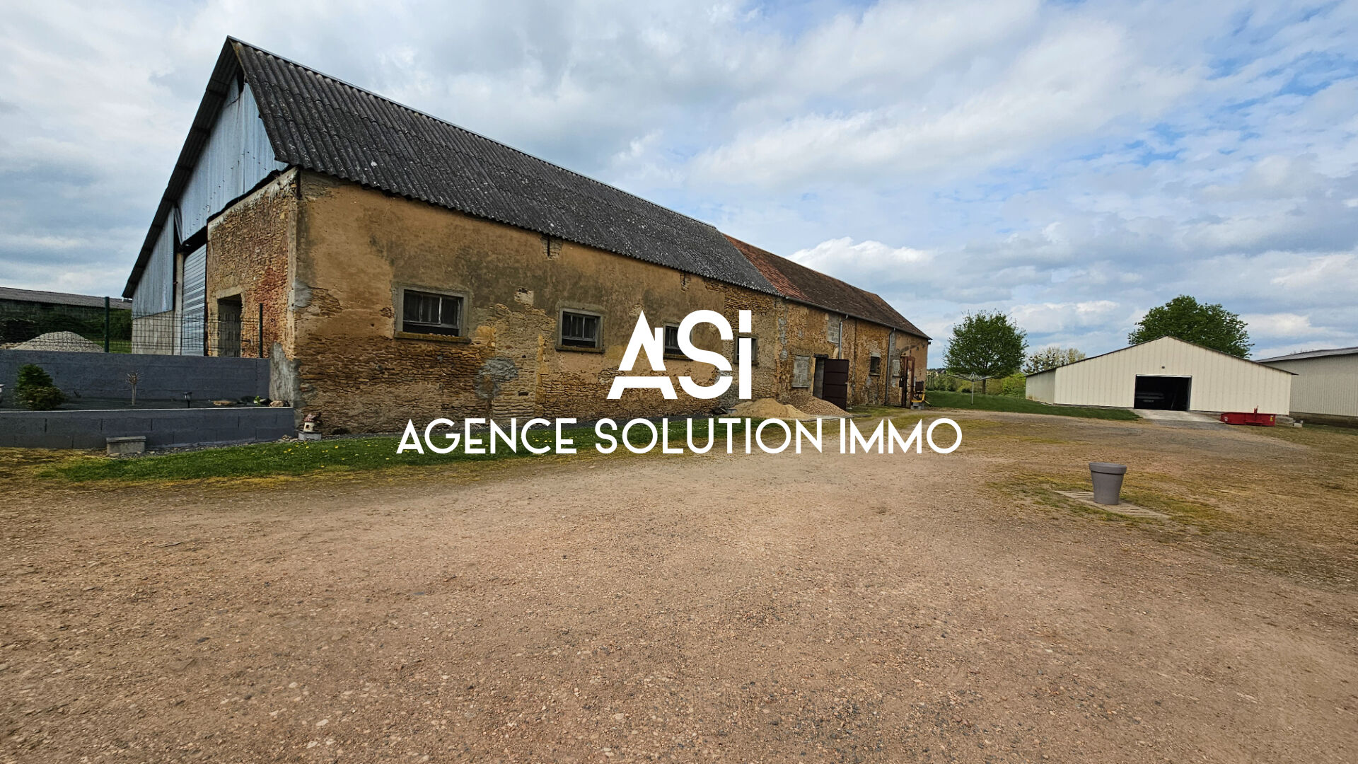 MAISON EN CAMPAGNE AU CALME AVEC BEAU TERRAIN