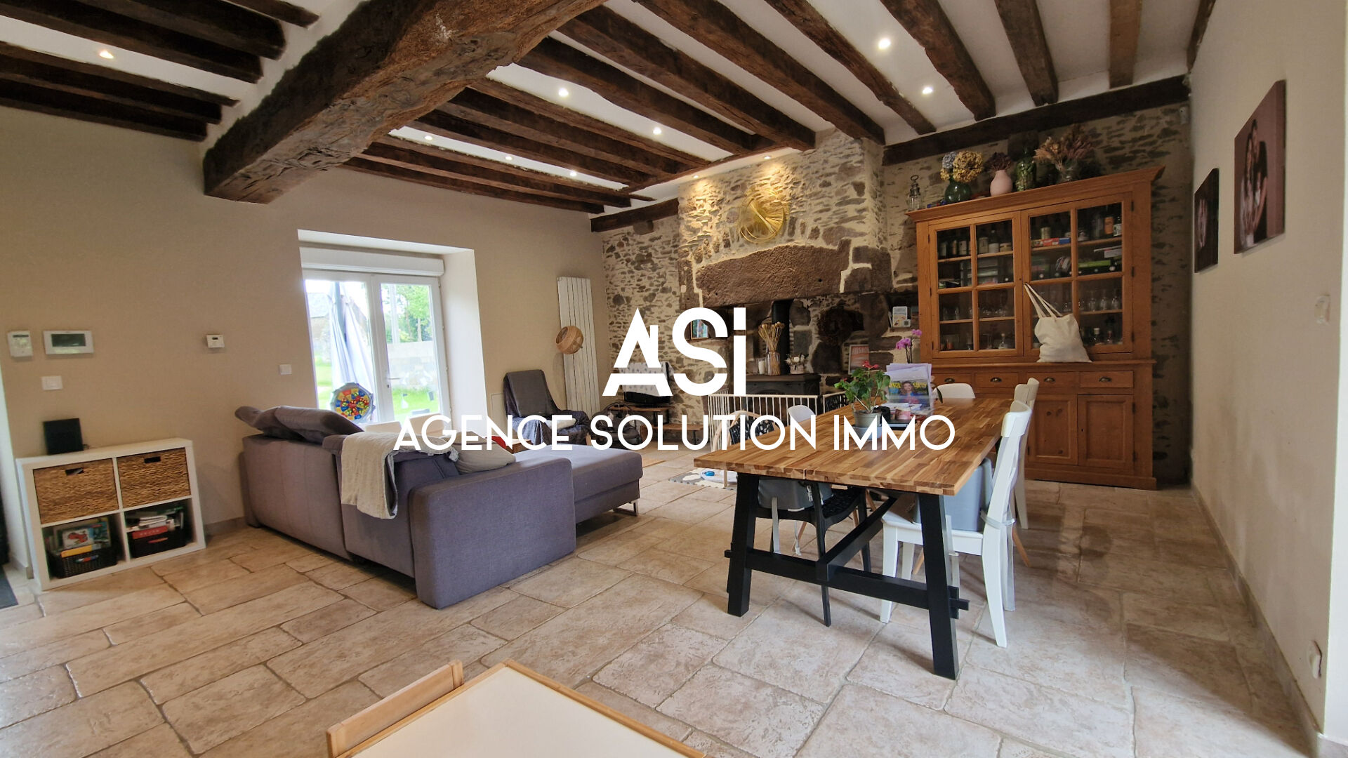 MAISON EN PIERRE T5 RENOVEE AVEC JARDIN