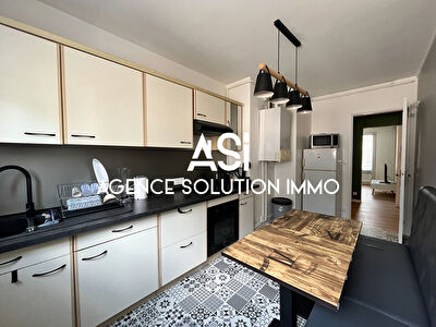 APPARTEMENT T3 PARKING CAVE ET BALCON LAVAL