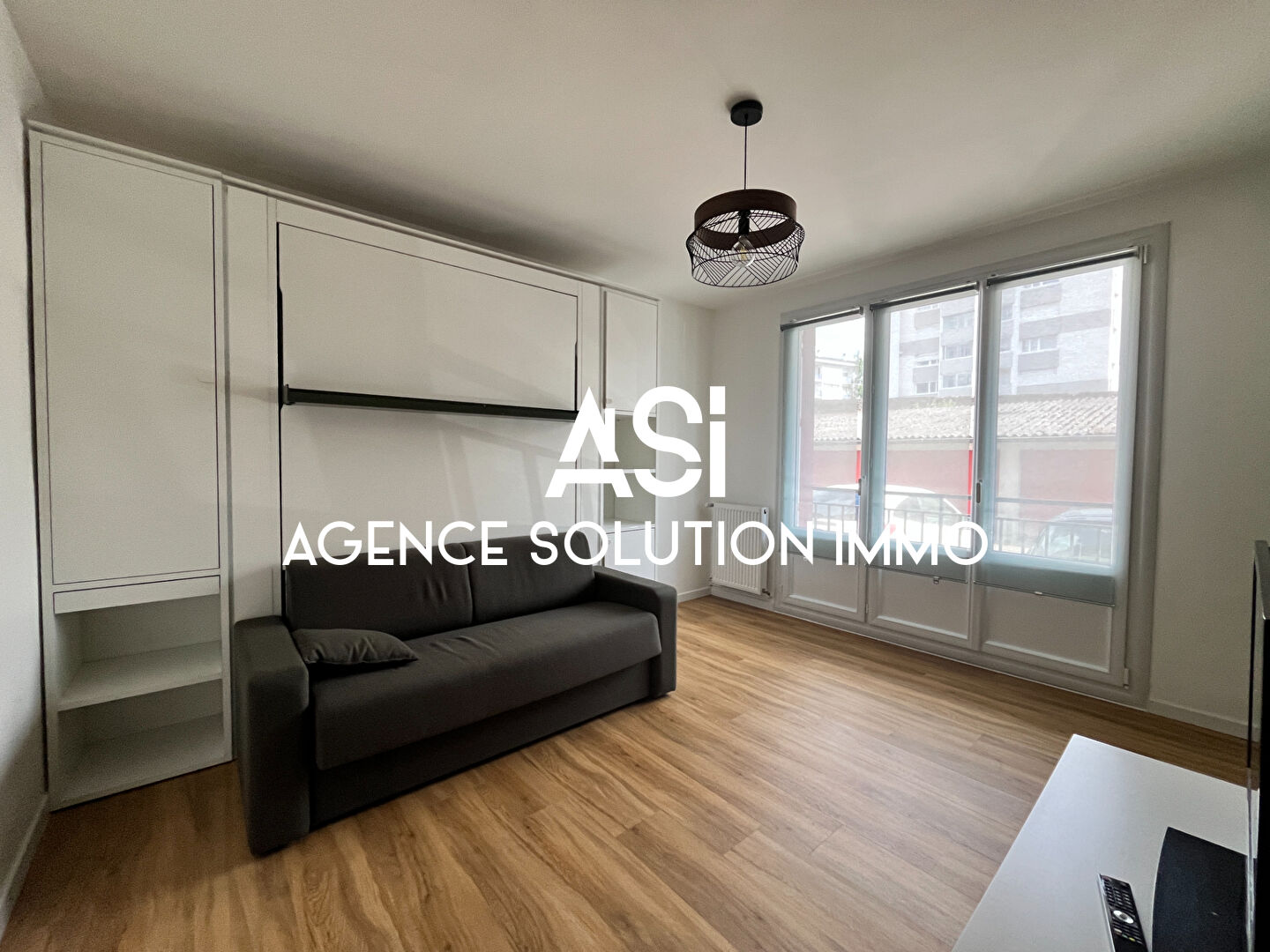 APPARTEMENT T3 PARKING CAVE ET BALCON LAVAL