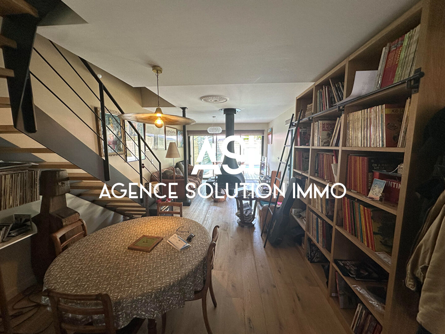 Tres belle Maison rénovée 6 pièce(s) 102 m2 avec piscine