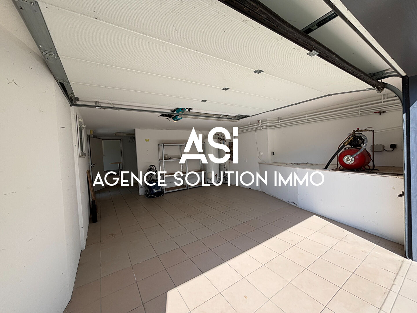 Charmante Maison  6 pièce(s) 136 m2 avec piscine a Mayenne
