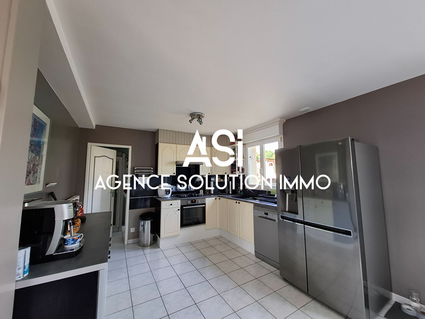 Maison Loue 5 pièce(s) 104 m2 Terrain 2000 m2