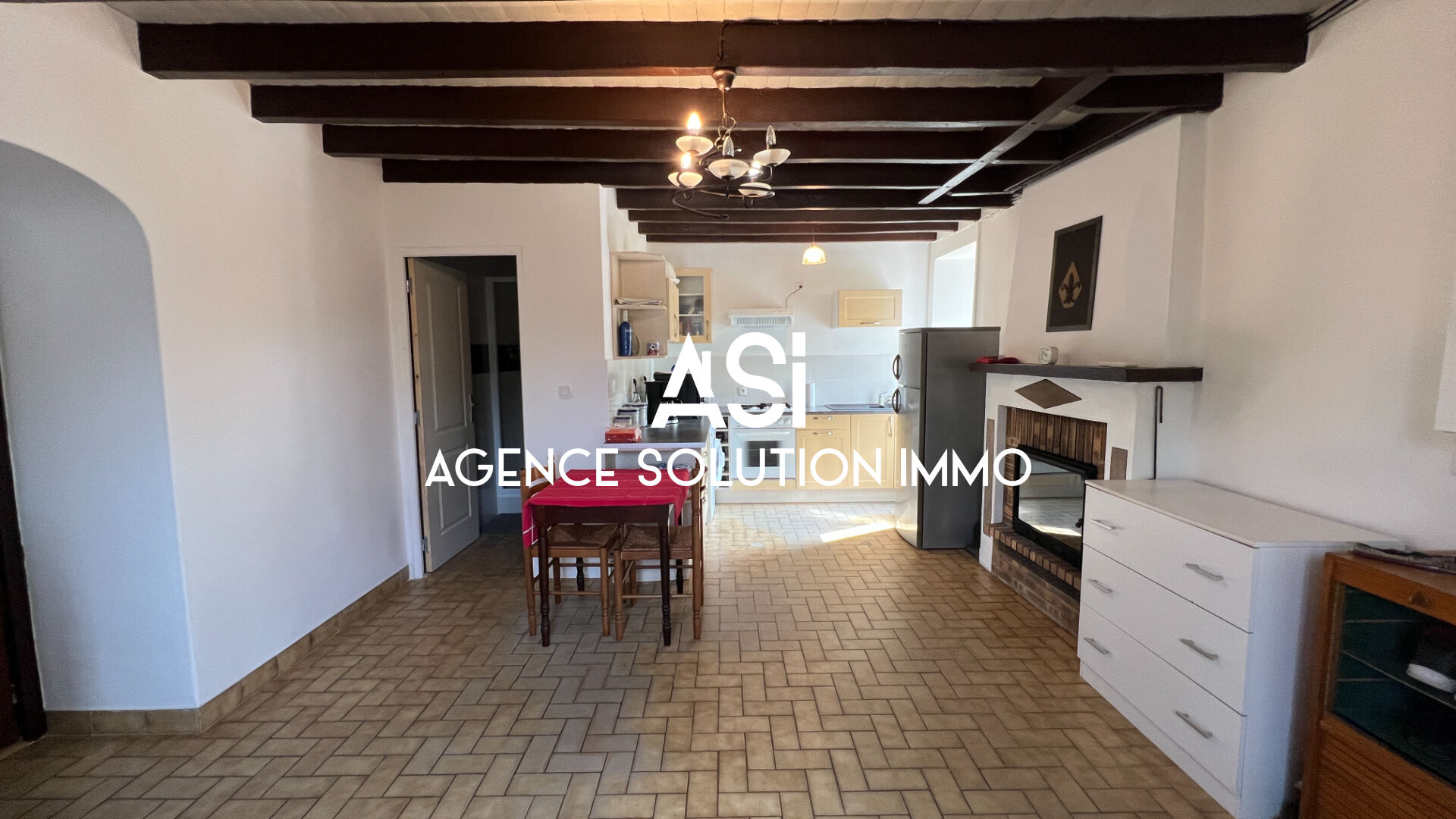 Maison 67m2  - 3p -  1 à 2 ch -dépendances - 1000 m2 de terrain - campagne - tranquilité