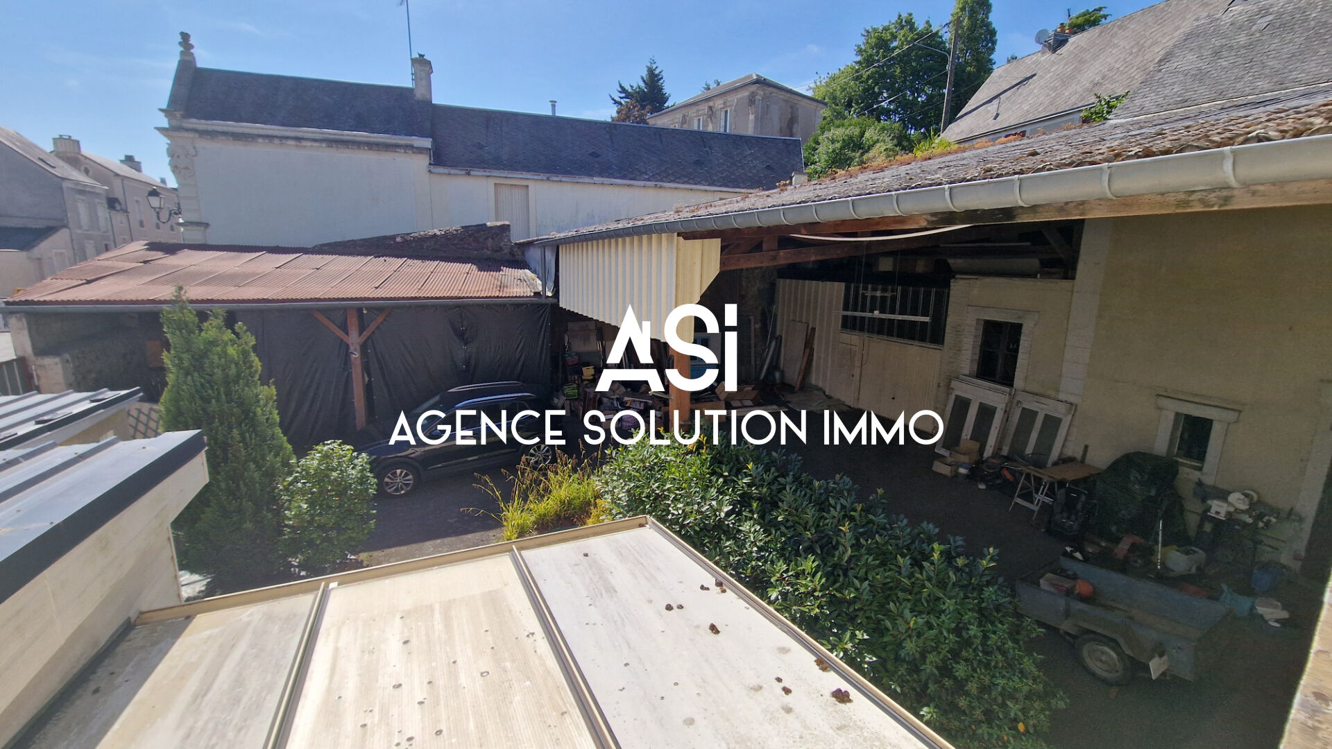 Photo MAISON A RENOVER AVEC PLUSIEURS DEPENDANCES GRAND PREAU image 2/6