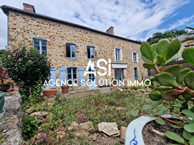 Maison de bourg familiale de 142 m² à CHAILLAND ? Petite Cité de Caractère