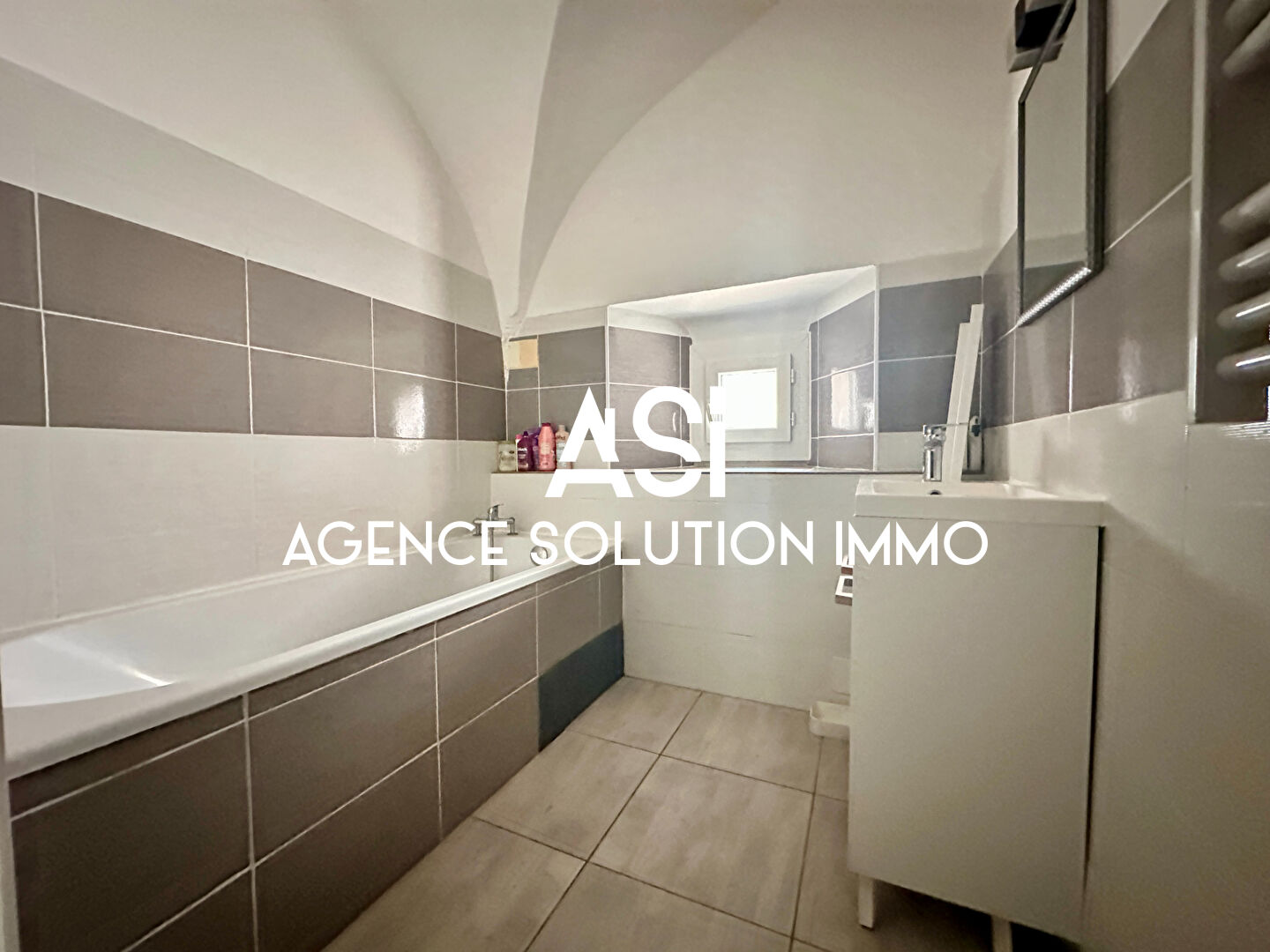 Maison  9 pièce(s) 380 m2