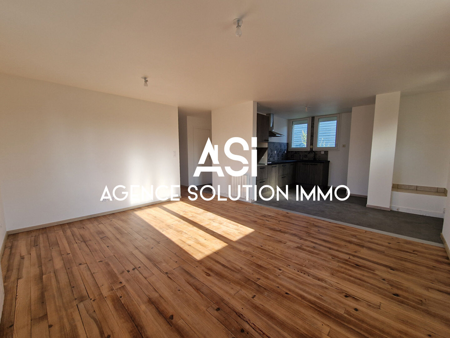 MAISON ARON RENOVEE  DE 74  M2 - 3 CHAMBRES - 400 M² DE TERRAIN