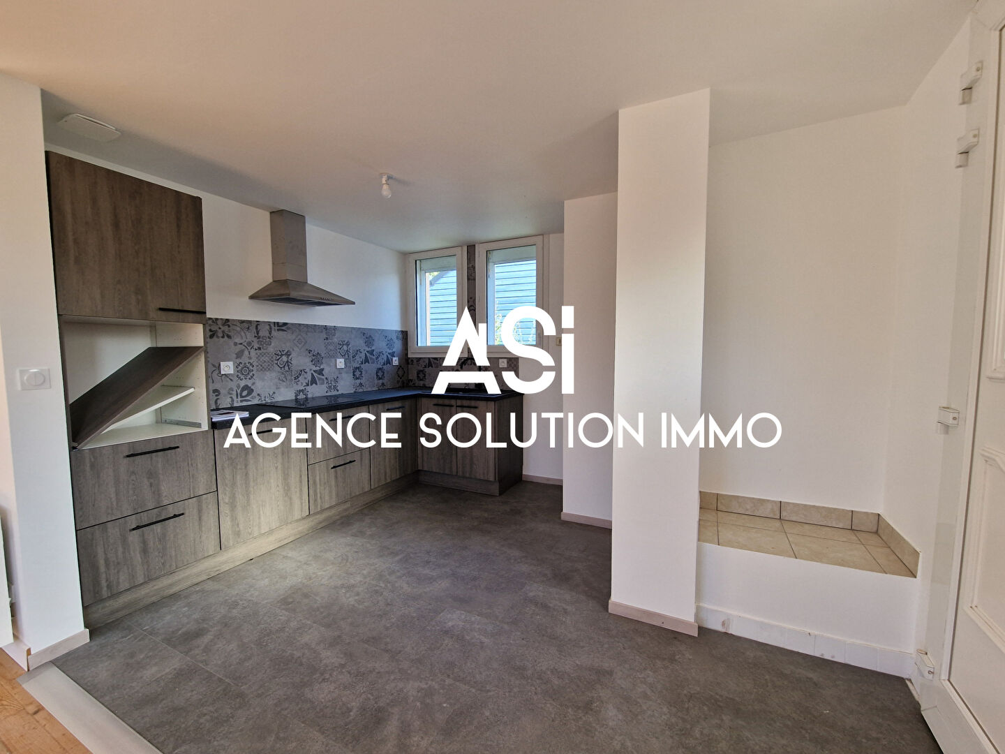 MAISON ARON RENOVEE  DE 74  M2 - 3 CHAMBRES - 400 M² DE TERRAIN