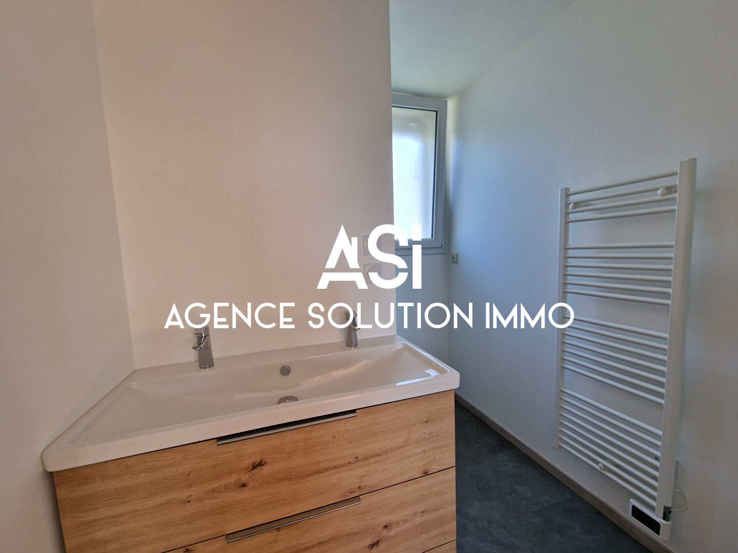 MAISON ARON RENOVEE  DE 74  M2 - 3 CHAMBRES - 400 M² DE TERRAIN