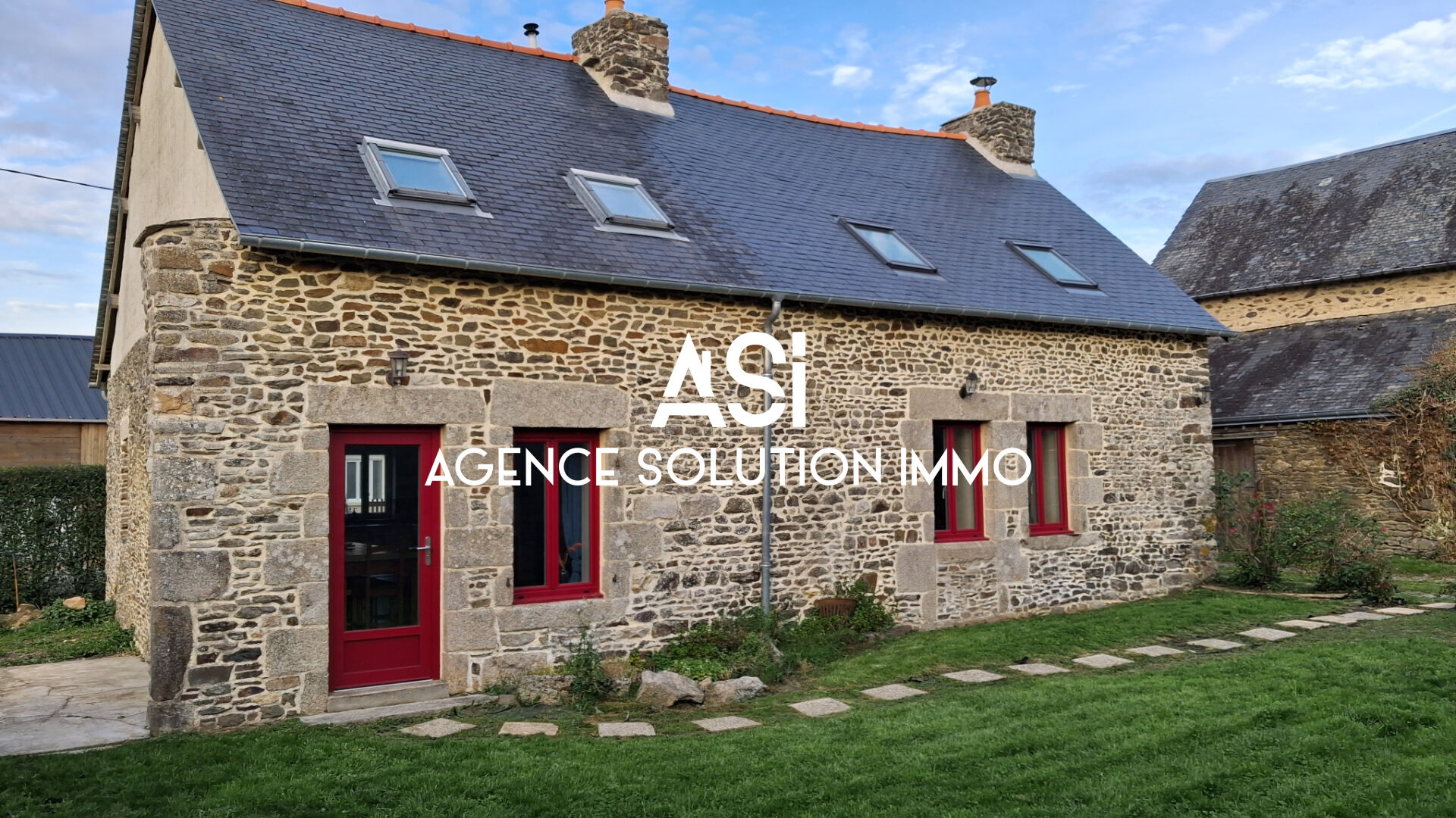Maison de pierre en campagne à Saint Cyr En Pail