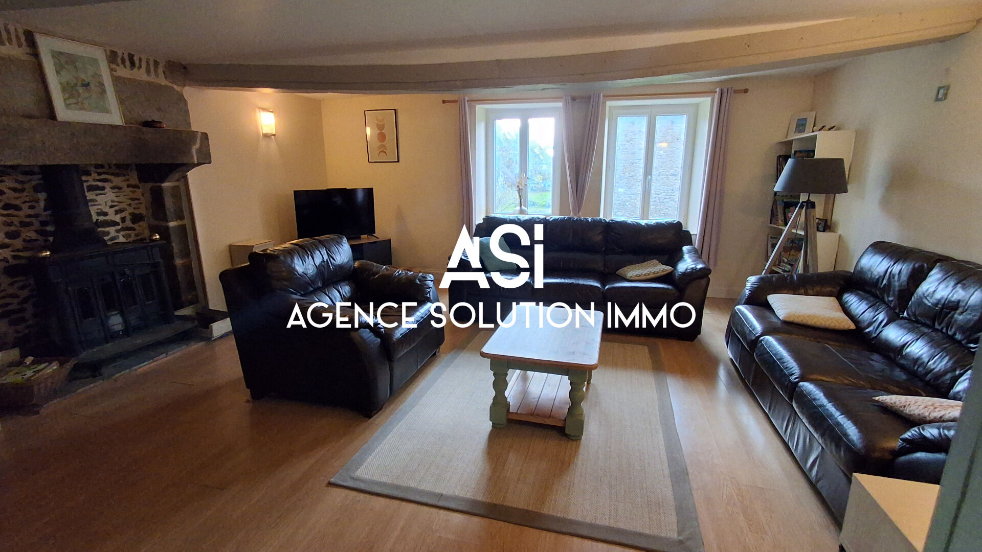 Maison de pierre en campagne à Saint Cyr En Pail