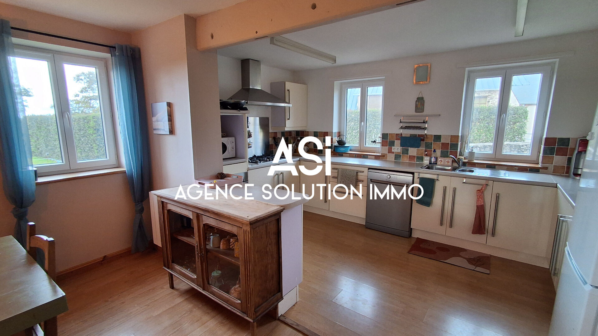 Maison de pierre en campagne à Saint Cyr En Pail