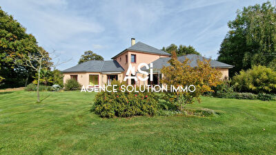 MAISON D'ARCHITECTE, BEAUX VOLUMES JARDIN VERDOYANT