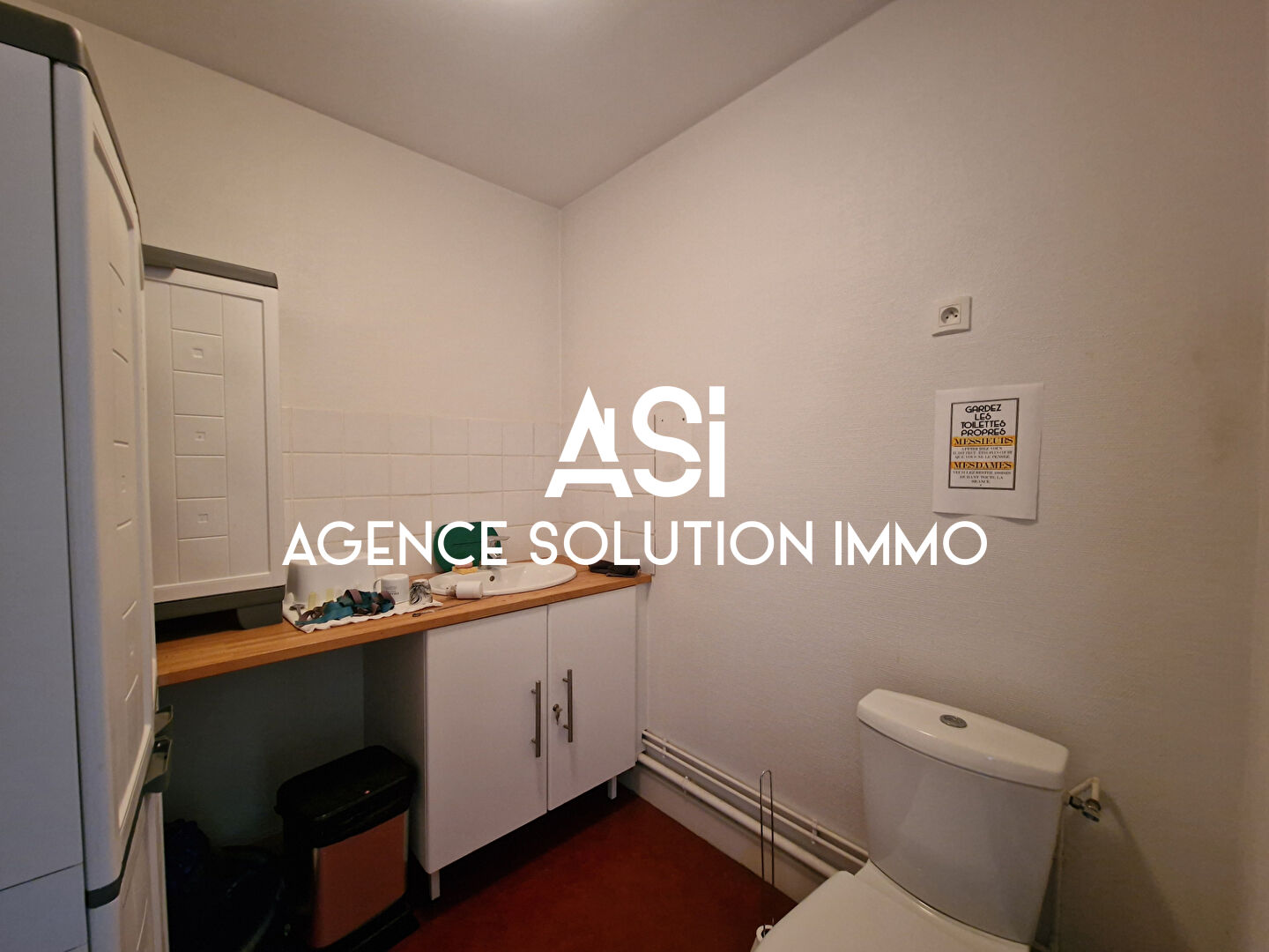 Appartement Laval  3 pièce(s) - 2 chambres cave et stationnement