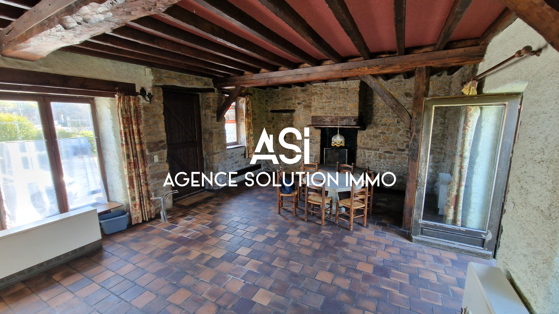 MAISON EN PIERRE BEAU POTENTIEL JARDINET