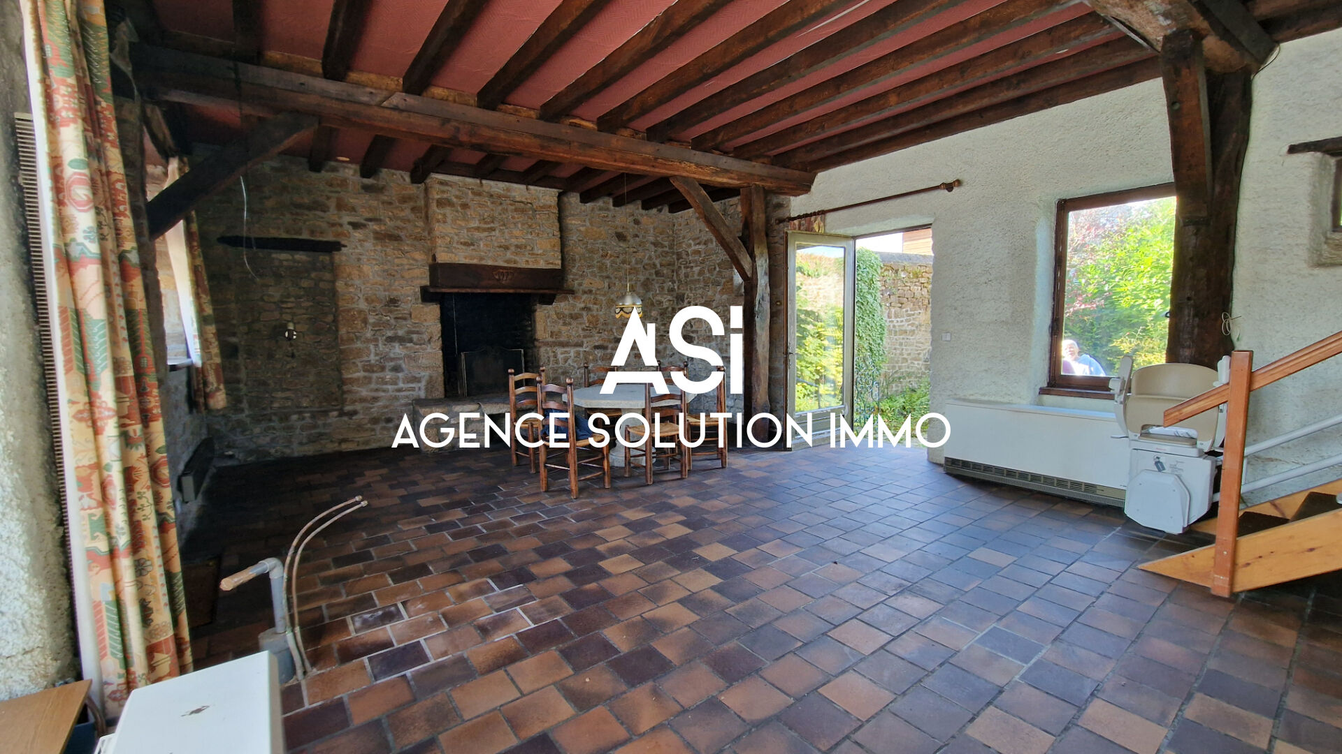 MAISON EN PIERRE BEAU POTENTIEL JARDINET