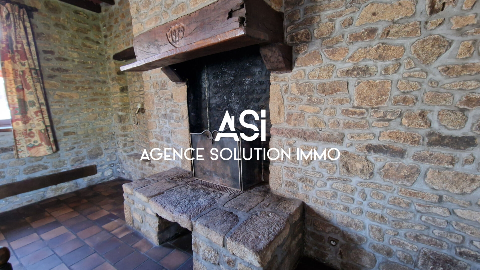 MAISON EN PIERRE BEAU POTENTIEL JARDINET