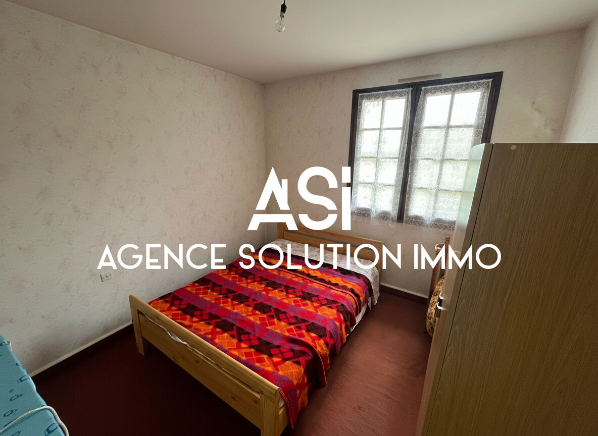 MAISON  DE PLAIN PIED AVEC PISCINE