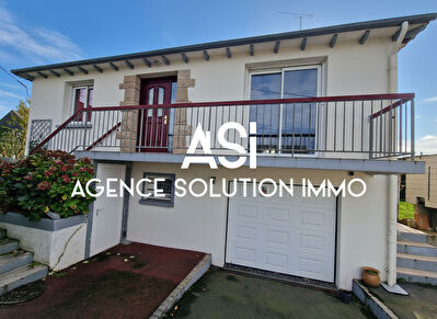 Maison individuelle de 124 m² habitables, 7 pièces dont 5 chambres, sur un terrain clos et arboré de 519 m²