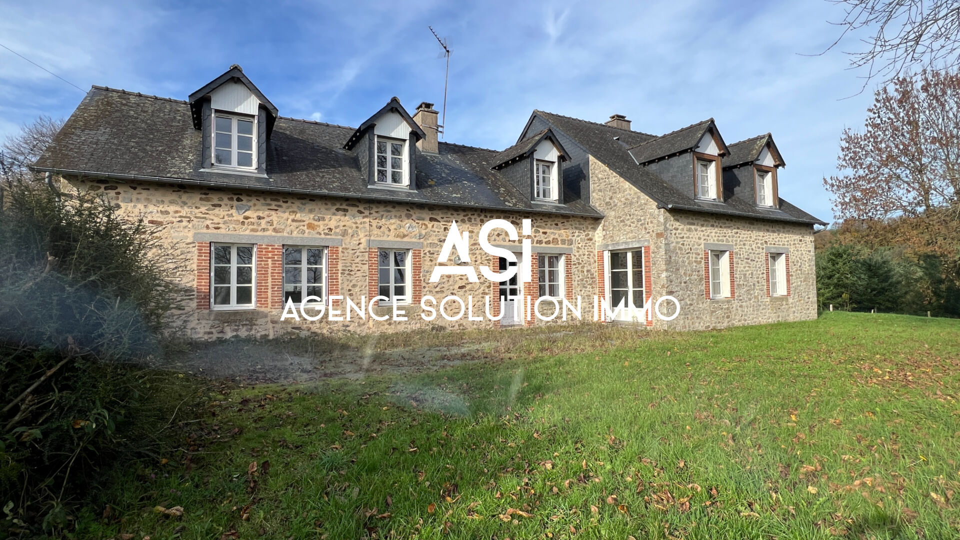 Maison de 240 m2 avec dépendance à la campagne sur un terrain de 2304 m2