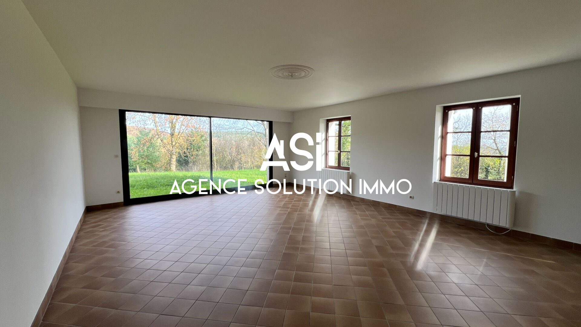 Maison de 240 m2 avec dépendance à la campagne sur un terrain de 2304 m2