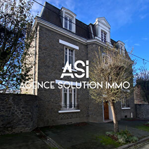 Maison Bourgeoise Mayenne 12 pièce(s) 280 m2-9 chambres