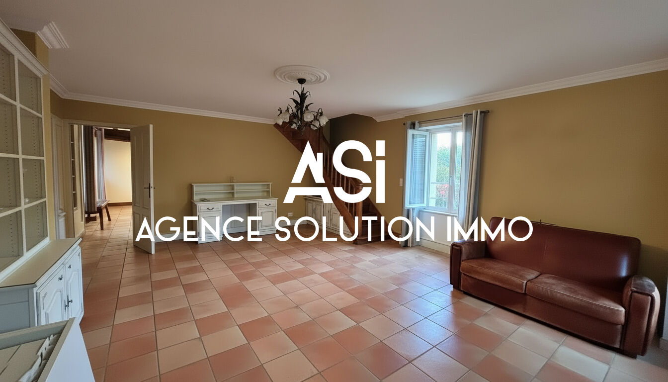 Photo Maison Ambrières-les-Vallées - 6 pièces 150 m² - 3 chambres - 9420 m² de terrain image 3/6