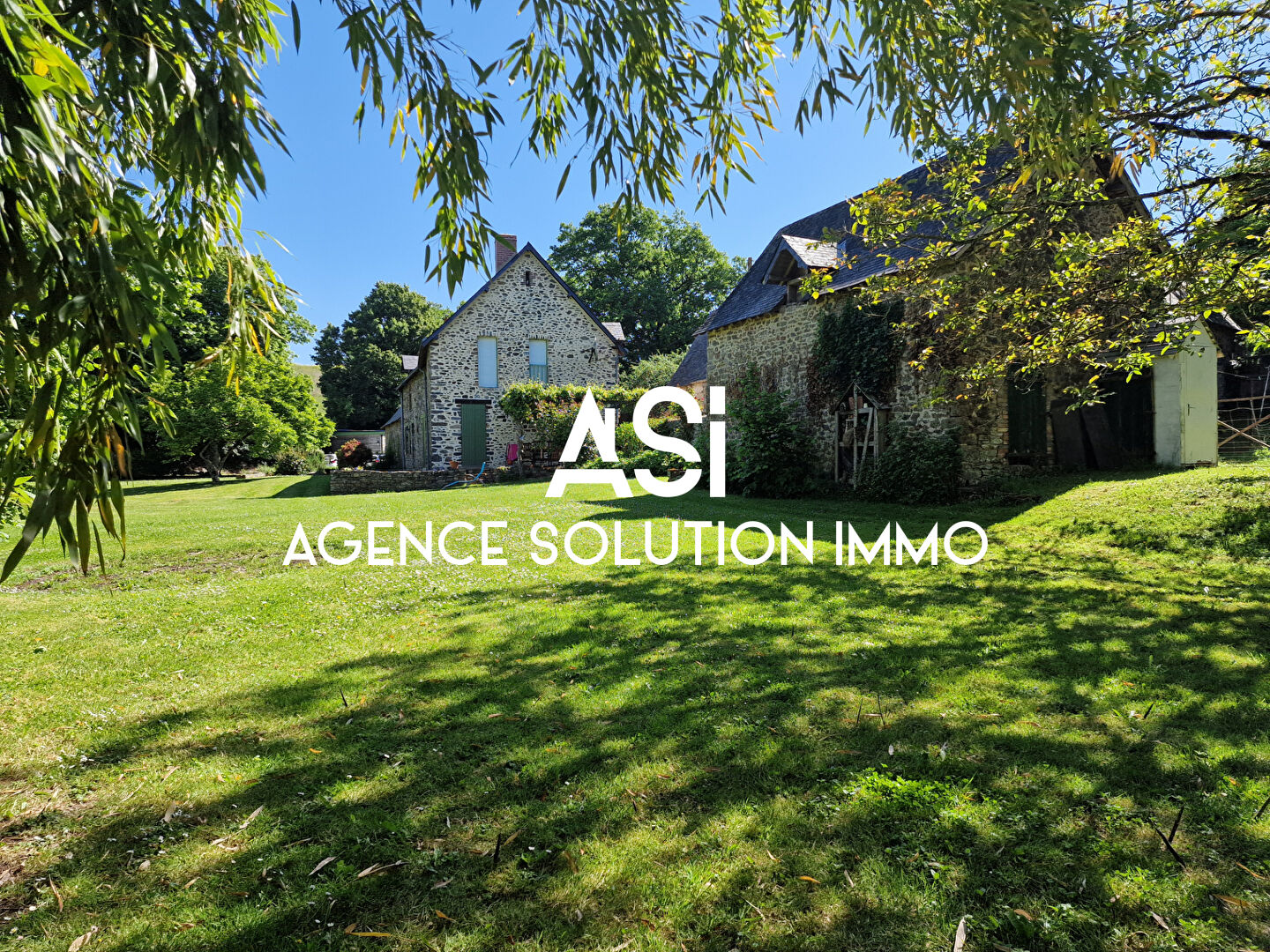 Longère  6 pièce(s) 182 m2- 4 chambres -dépendances-