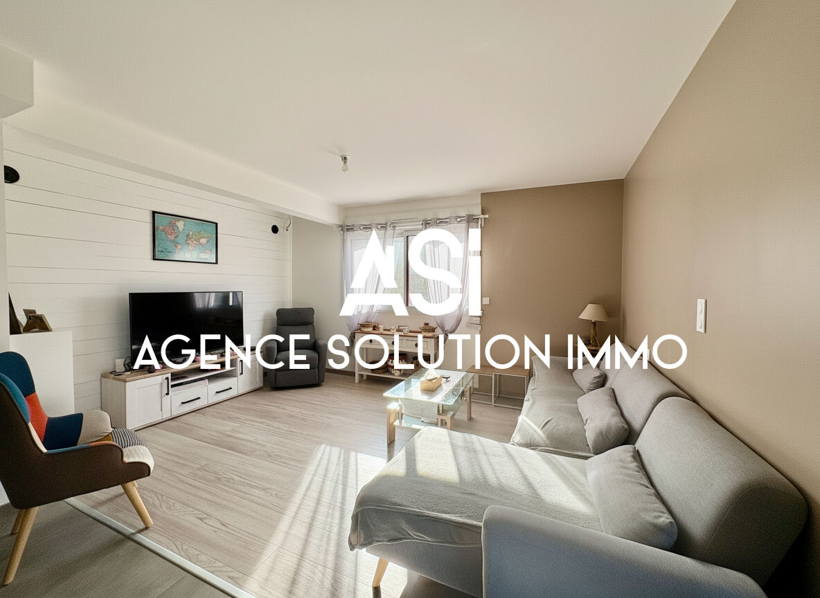 Maison Saint-pierre-la-cour 193m² 8 pièce(s) sur terrain clos de 627m².