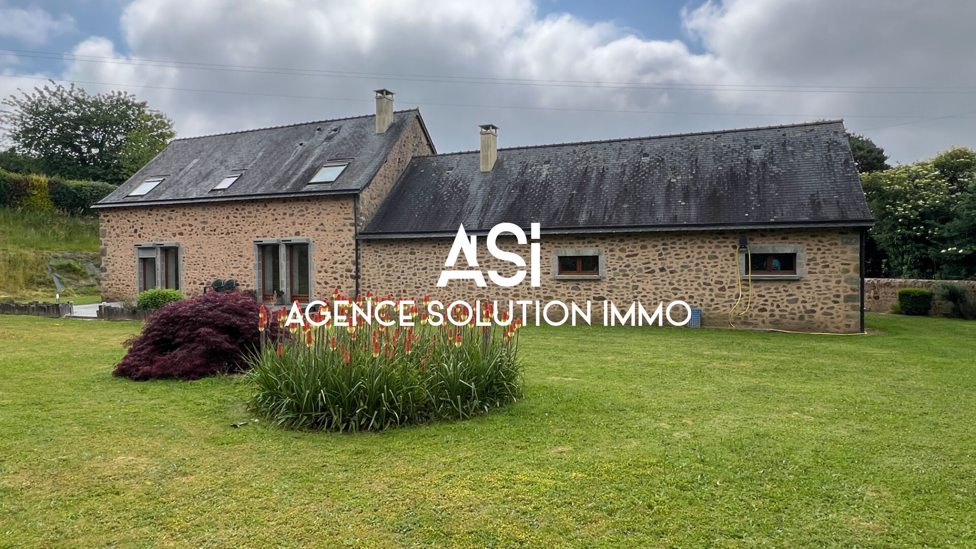 Maison de 120 m2 à la campagne sur une superficie totale de 5215 m2.