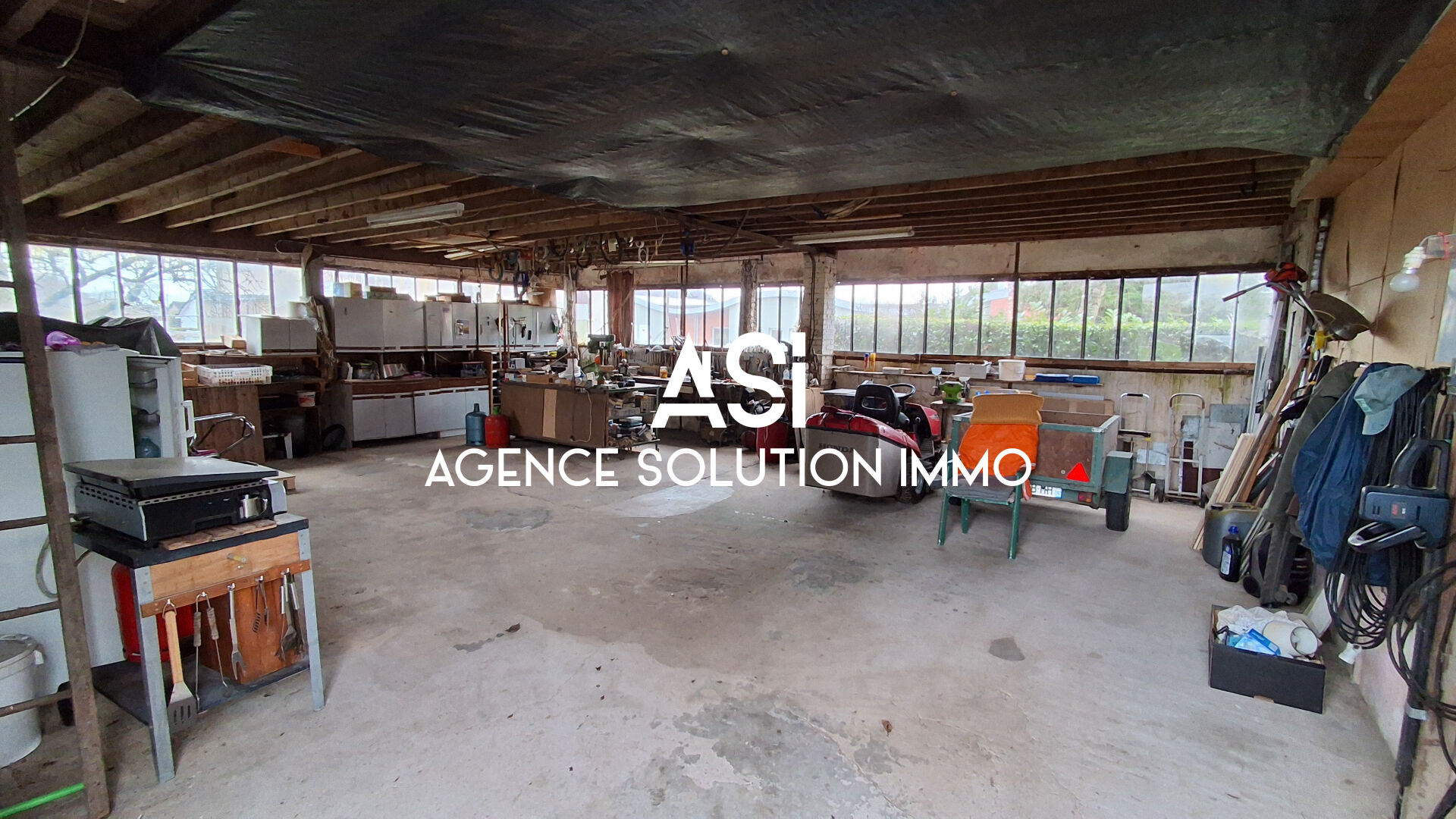 Maison de bourg de 216m²  sur un terrain de 1924m² proche de Villaines la Juhel