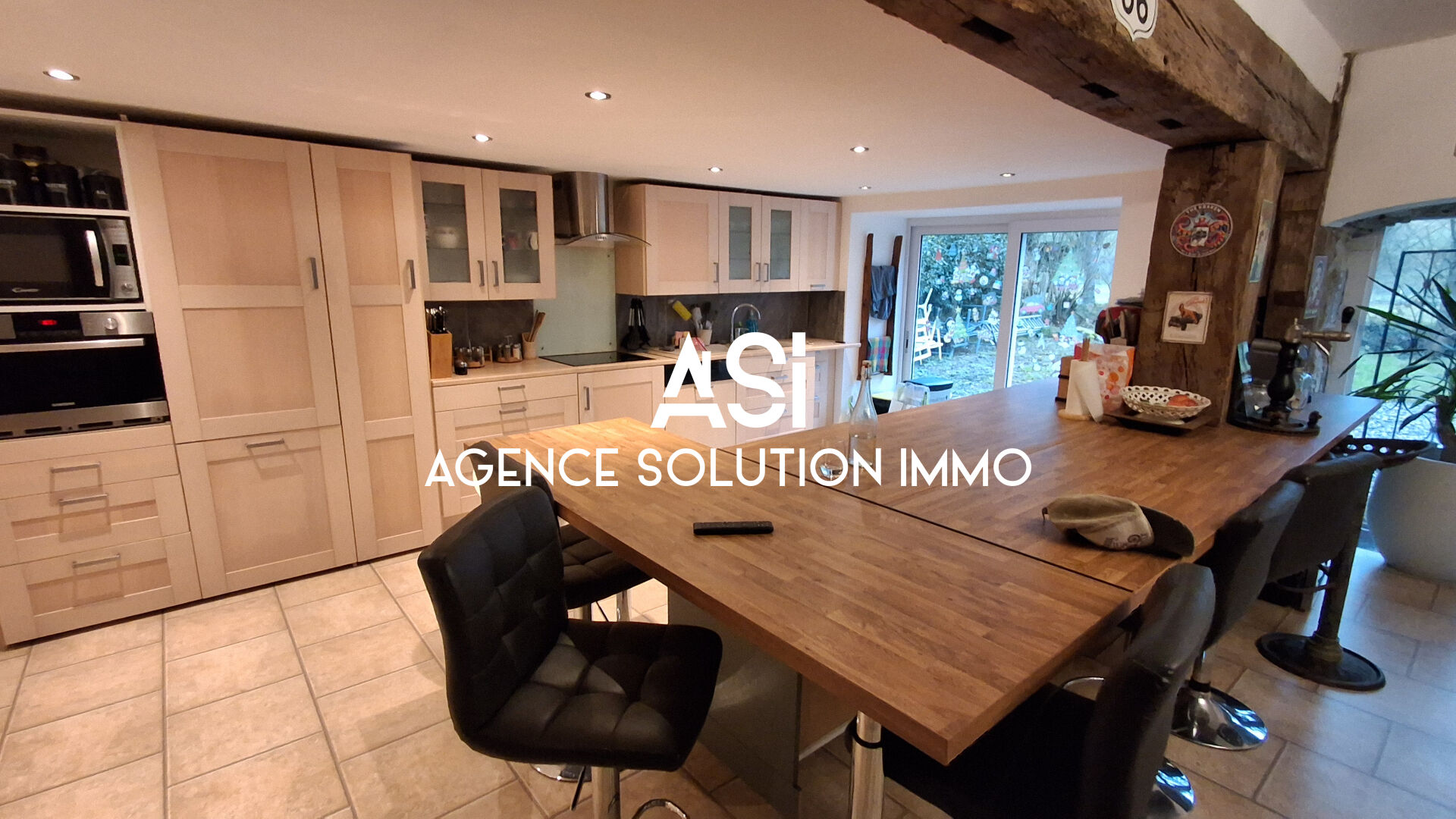 Maison  9 pièce(s) 196 m2 - Terrain 1700 m2