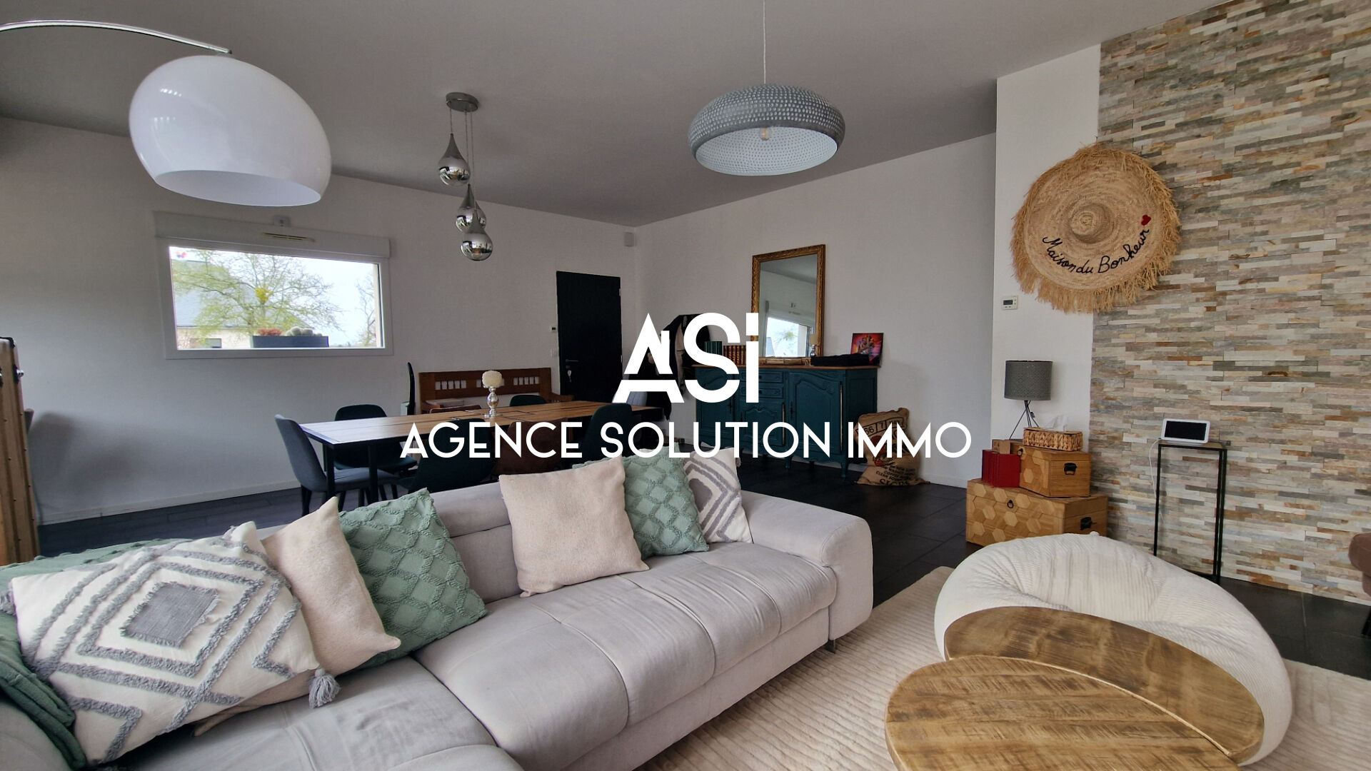 MAISON CONTEMPORAINE DE PLAIN PIED GARAGE BEAU JARDIN