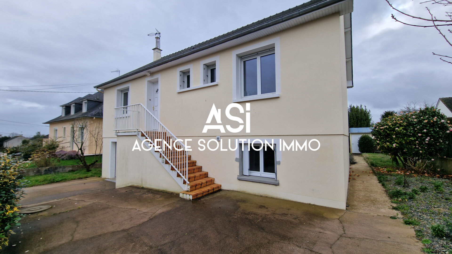 MAISON 2 NIVEAUX JARDIN GARAGE 2 LOGEMENTS