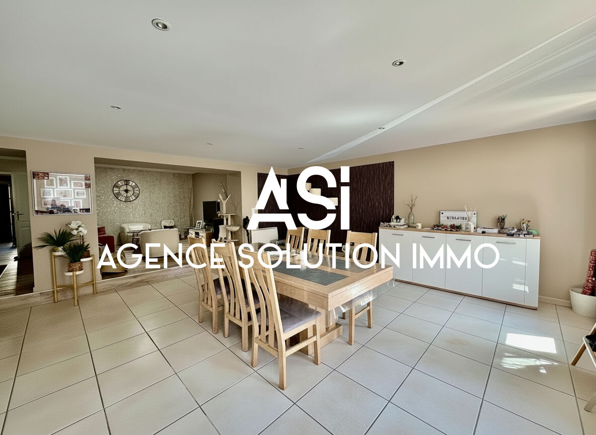 Charmante maison de ville 5 pièce(s) 125m² - Avec jardin à Commer
