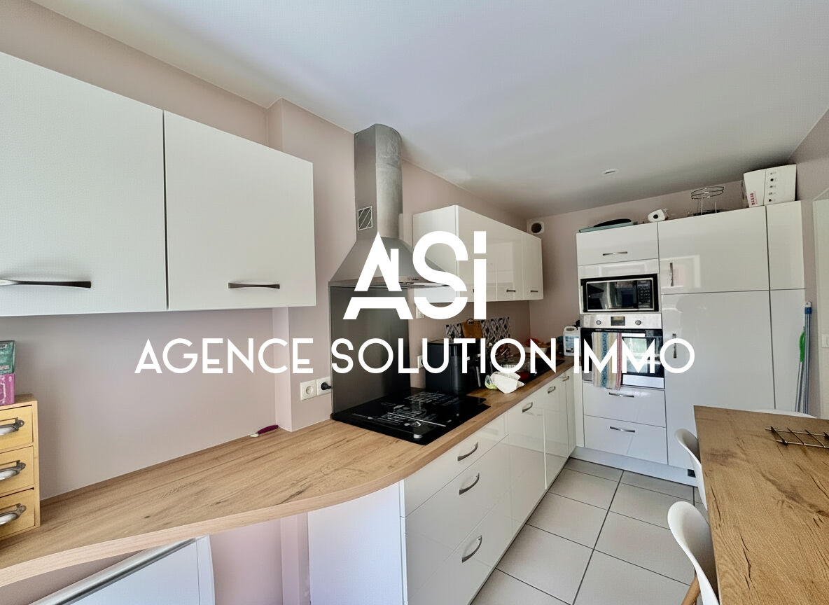 Charmante maison de ville 5 pièce(s) 125m² - Avec jardin à Commer