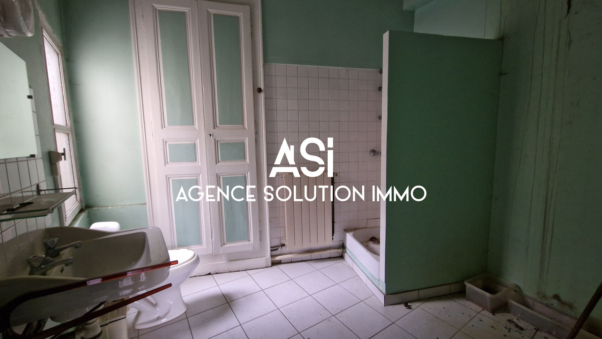 Local commercial Alimentation generale,autoecole,bijouteriehorlogerie,boucherie,boulang,boulangerie,brasserie,bar,bureaux,commerce de bouche,conseilaudit,equipement de la maison,equipement de la personne,esthetique,fleurs,grill,glacier,laverie,librairie,p