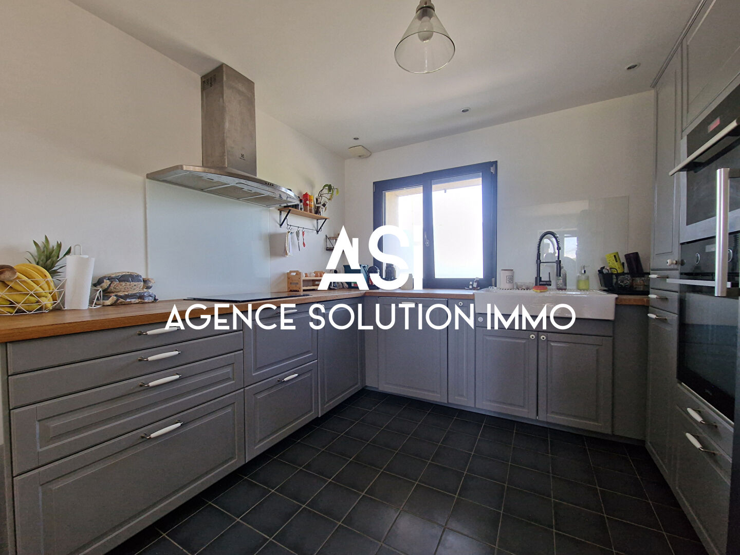 Maison Port-brillet - 685 m² de terrain