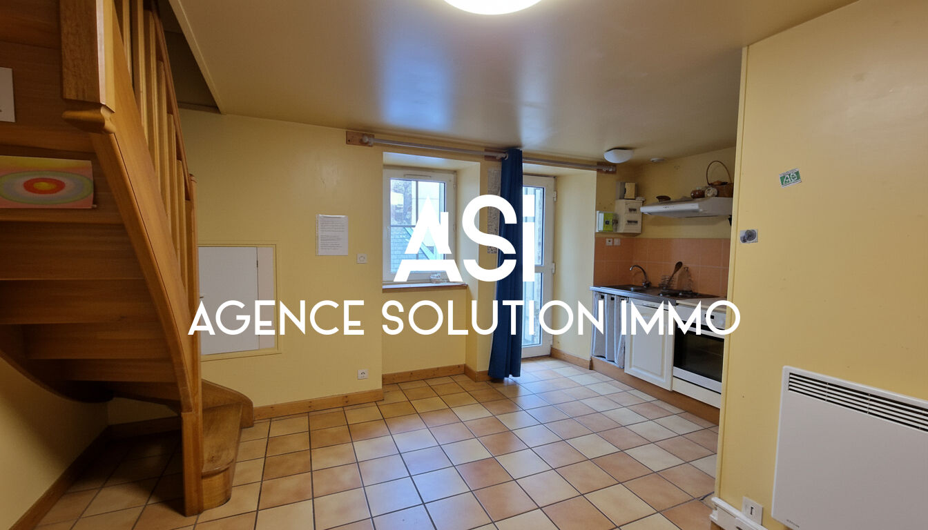 IMMEUBLE CENTRE ARGENTRE LOCAL COMMERCIAL VIDE T2 ET STUDIO VENDUS LOUE