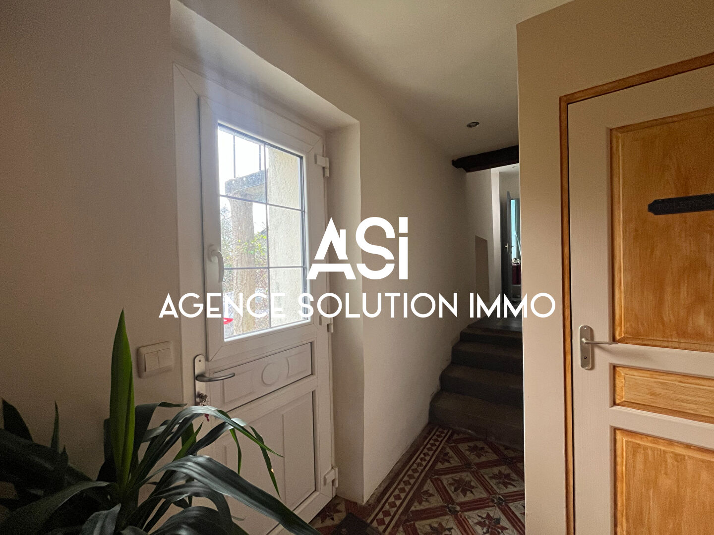 Maison de 82 m² située sur Saint Germain de Coulamer sur un terrain de 8330m² - dépendances - cave