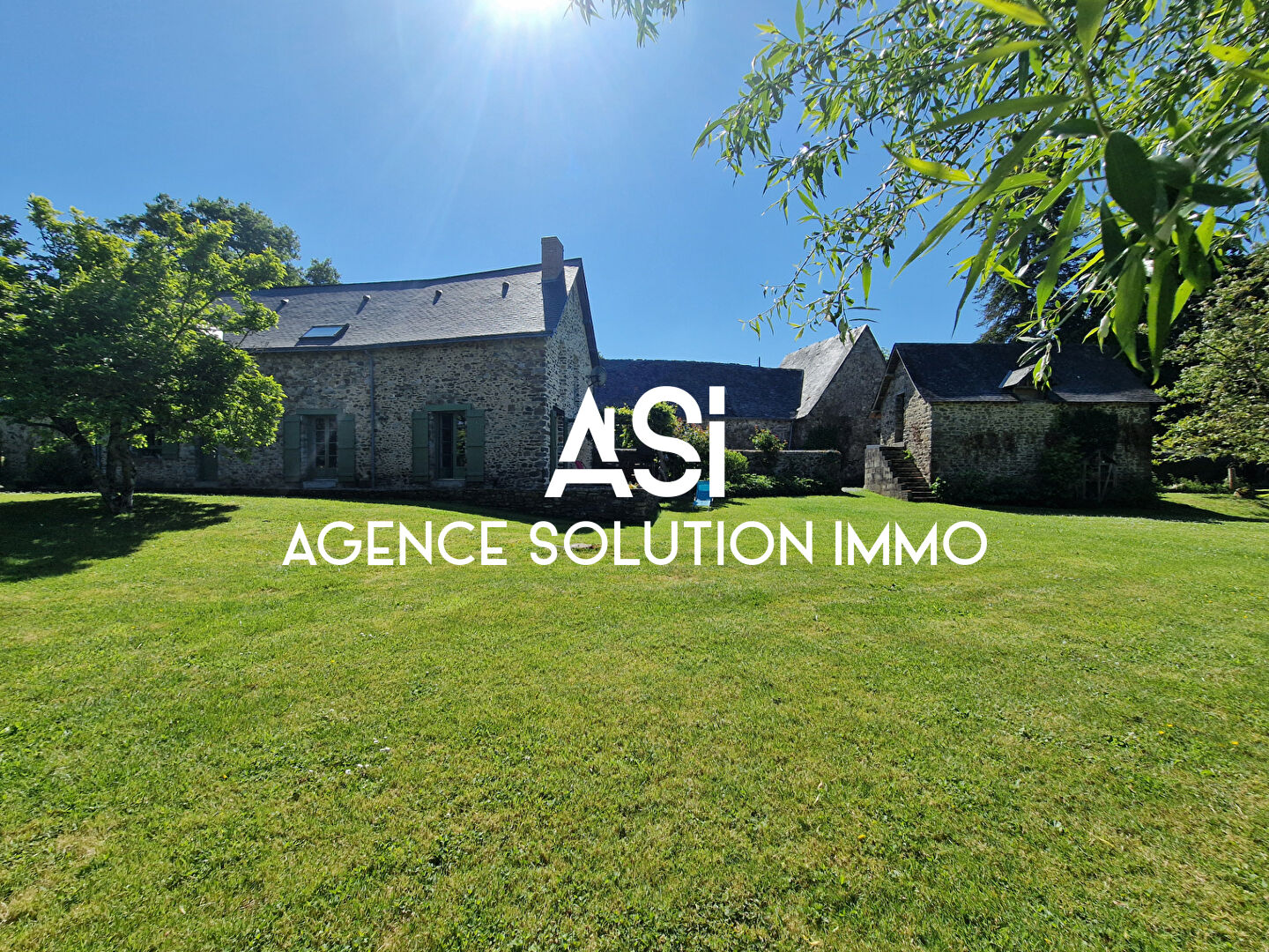 Longère  6 pièce(s) 182 m2- 4 chambres -dépendances-