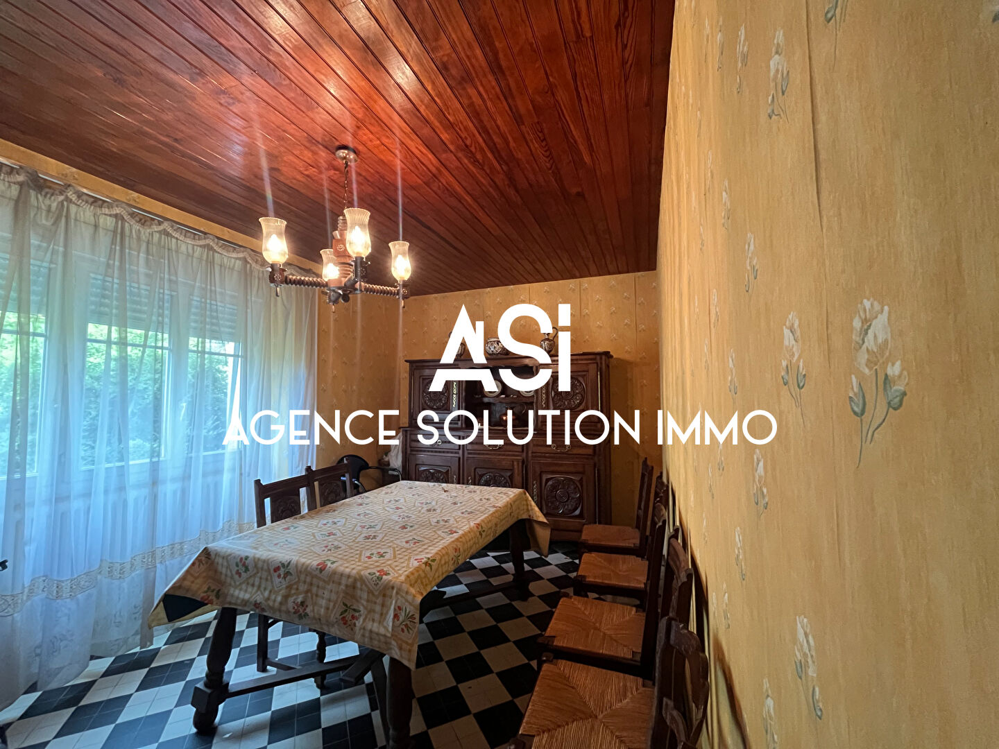 Maison de 72m² à Hardanges - dépendances - garage