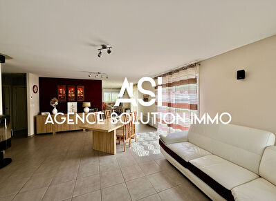 Maison 154m² 7 pièce(s) terrain clos St Ouën des Toits