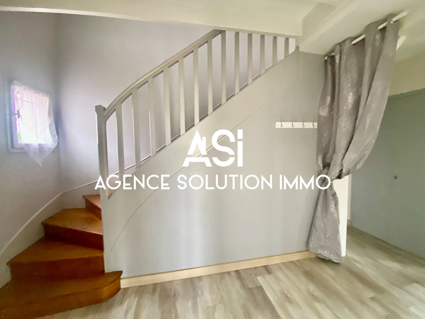 Maison Montigné-le-brillant 6 pièce(s) 122 m2-4 chambres