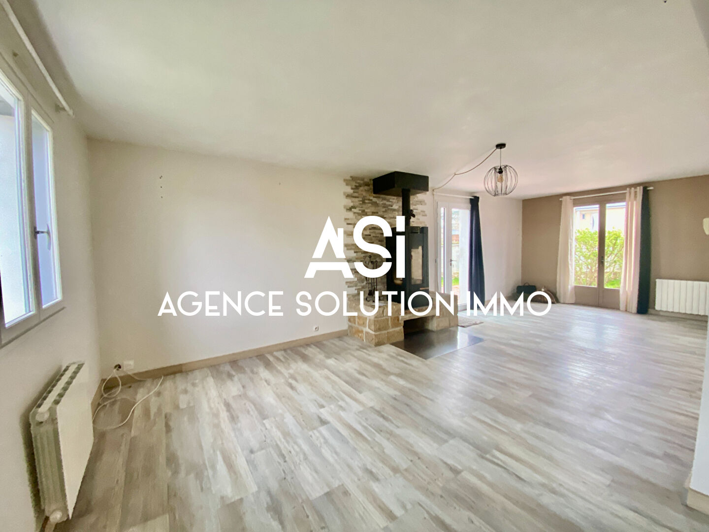 Maison Montigné-le-brillant 6 pièce(s) 122 m2-4 chambres