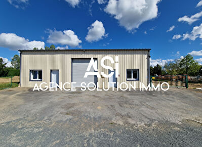 Local d'activité Cosse Le Vivien 247.98 m2 - 895 m² de terrain