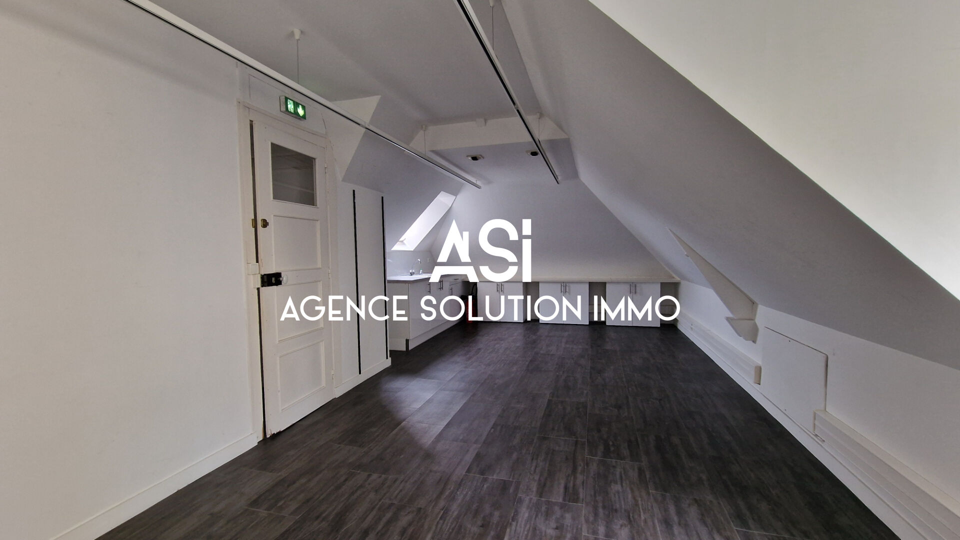 LOCAL COMMERCIAL AVEC POSSIBILITE DE DIVISION EN 2 LOTS 1 APPARTEMENT ET 1 LOCVAL